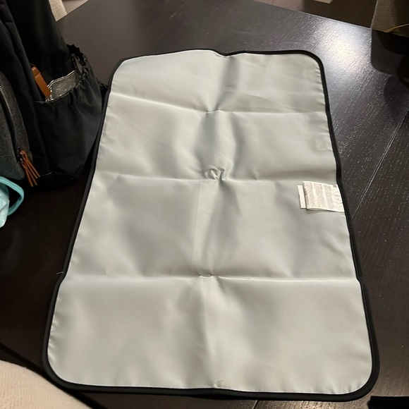 JJ Cole Diaper Bag - Picture 7 of 10